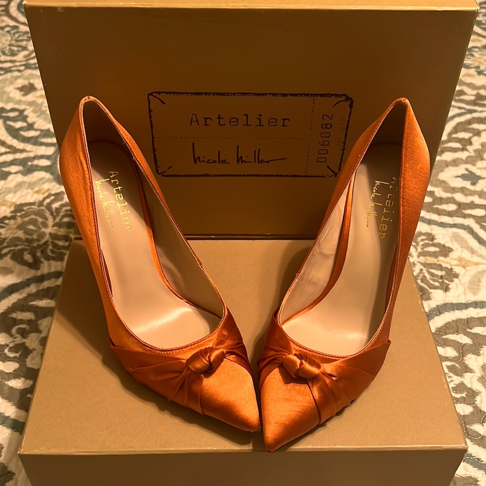Orange Satin Stilettos to match that sexy bodycom dress on your next date